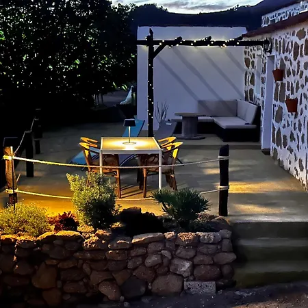 Casitas - Casa Higo With Shared Jacuzzi
